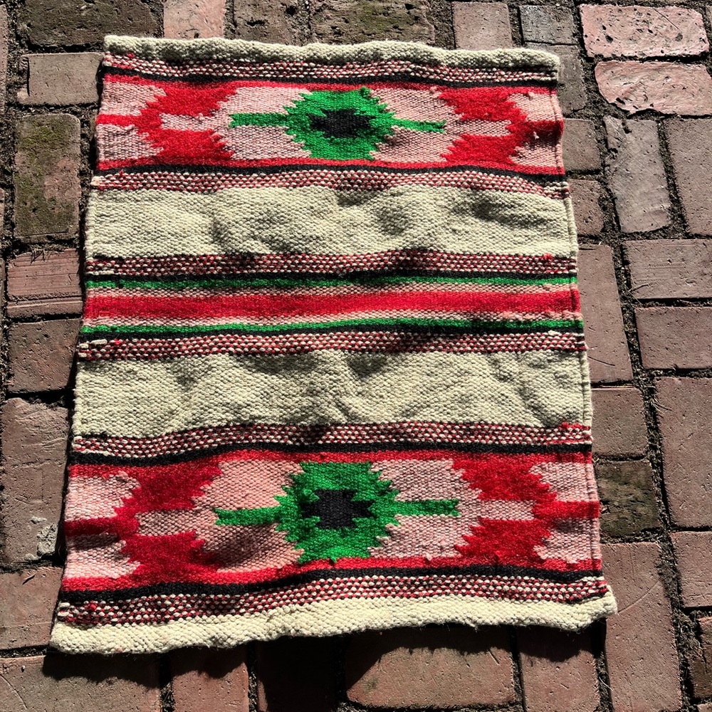 Vintage Handwoven Zapotec Wool Rug - 28" x 34" - Oaxacan Textile